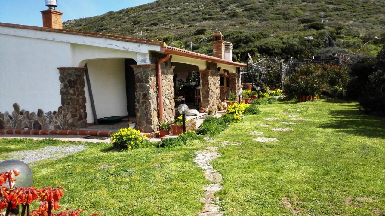 B&B Glamping Semaforo Capo Sperone Sant'Antioco Exterior foto