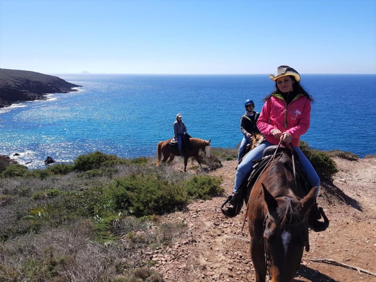 B&B Glamping Semaforo Capo Sperone Sant'Antioco Exterior foto